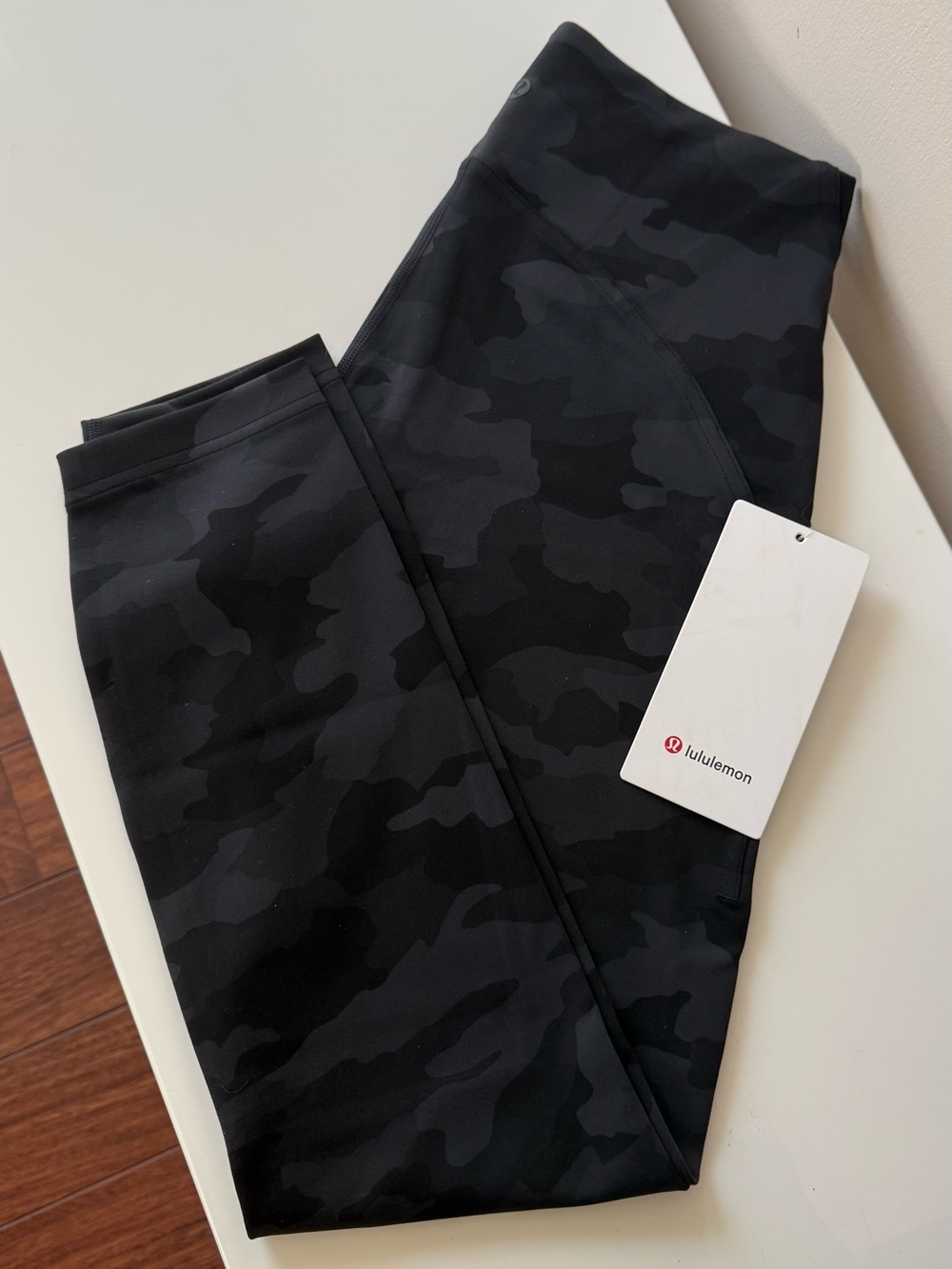 Size 8 instill tight HR 25” heritage 360 camo deep coal multi NWT